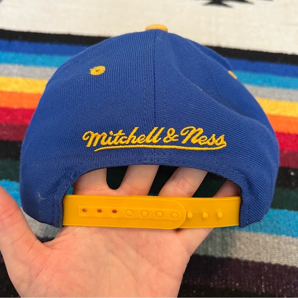 Mitchell and Ness Golden State Warriors SnapBack Hat Hand washed - Picture 4 of 15